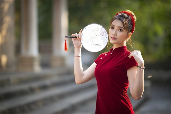 2025关于钟南山的短语句子 致敬疫情前线医护人员的话