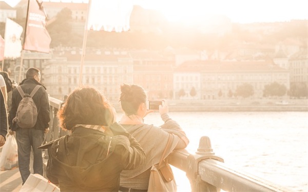 表达对初恋遗憾的句子 关于放不下初恋的句子