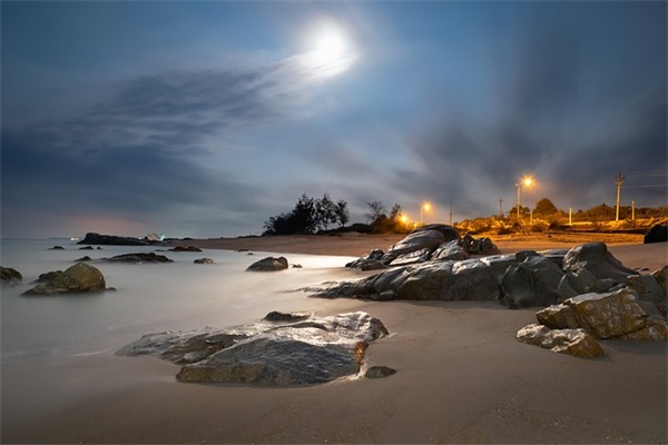 描写春夏秋冬的好句