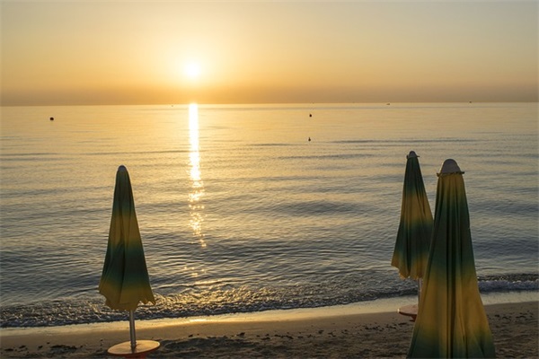 周末祝福短信客户 秋季周末祝福短信给客户