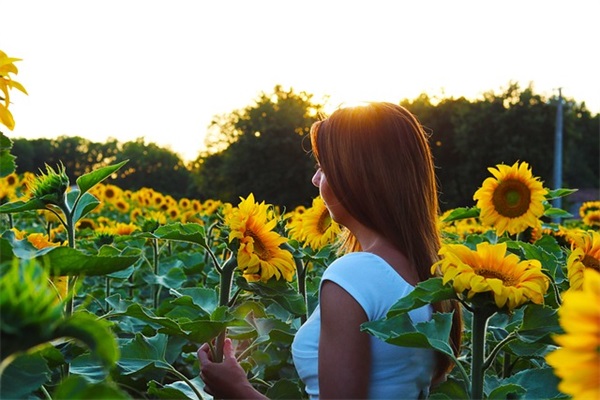 一定好好爱自己的句子，女人要好好爱自己的句子